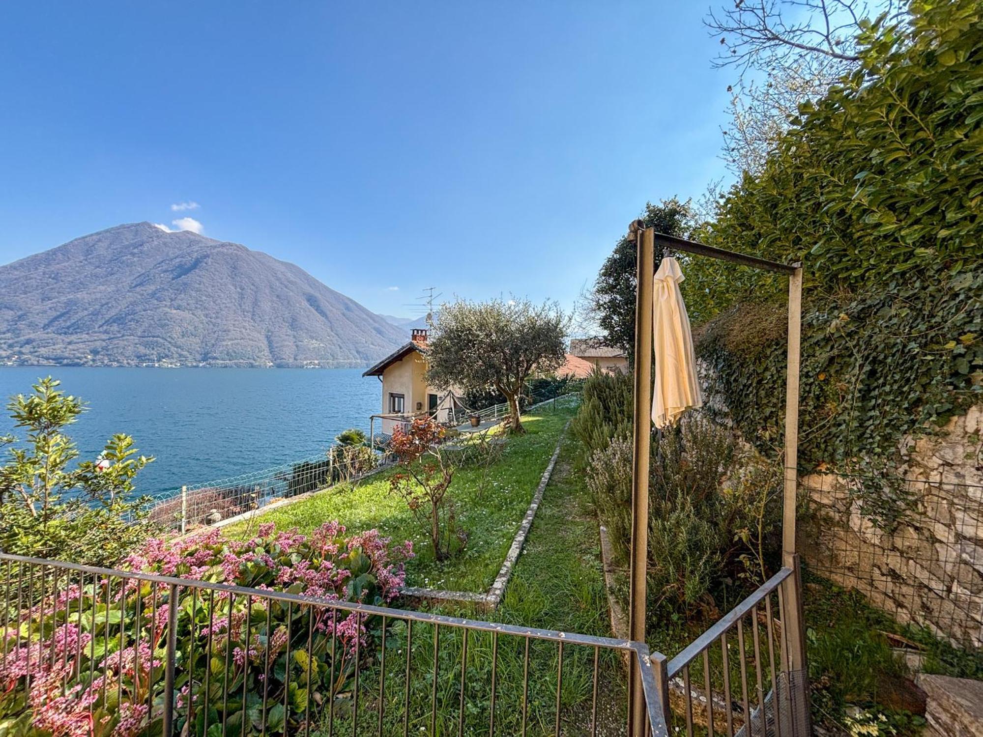 Villa Peroni Argegno - View House Exterior photo