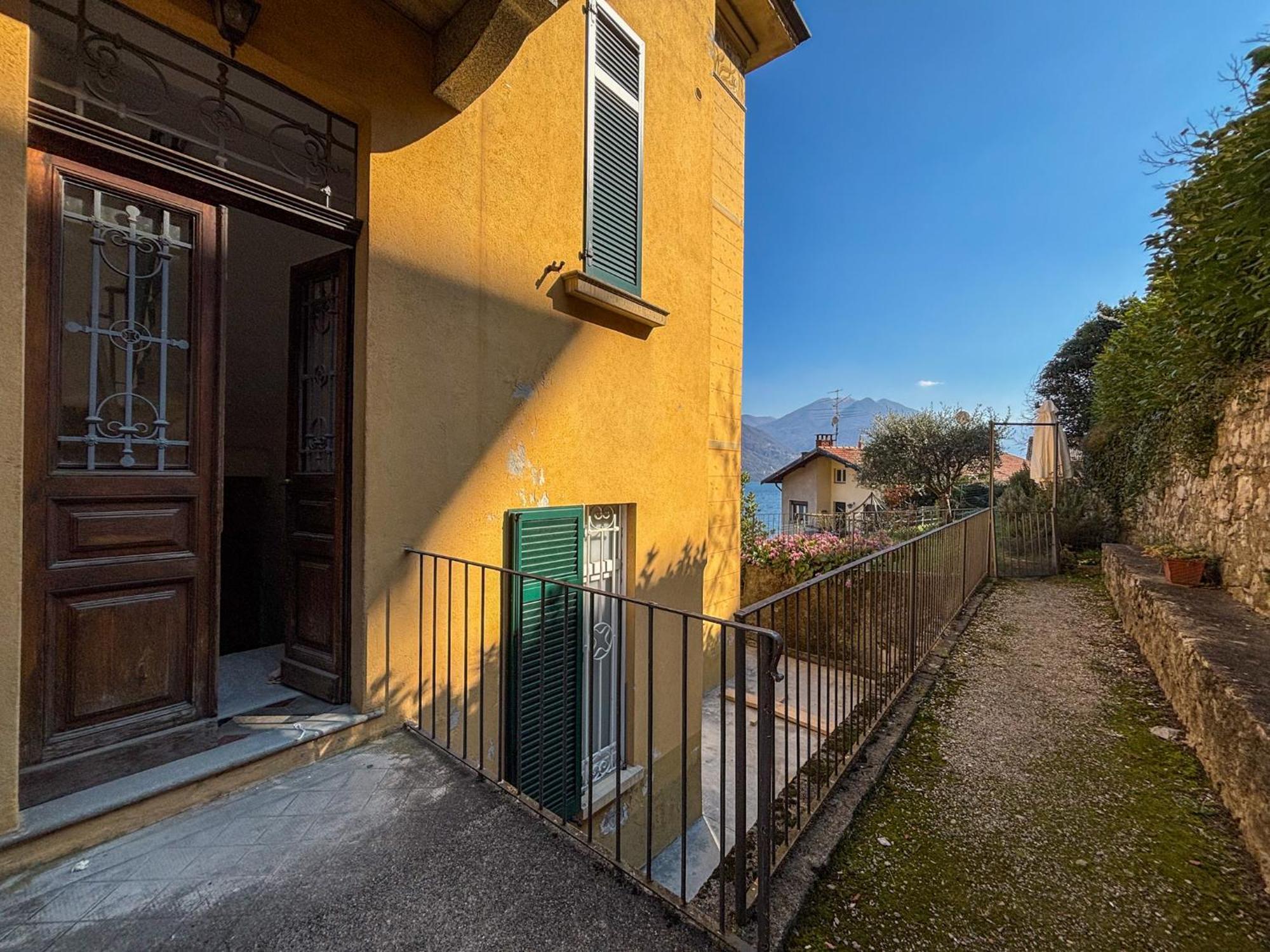 Villa Peroni Argegno - View House Exterior photo